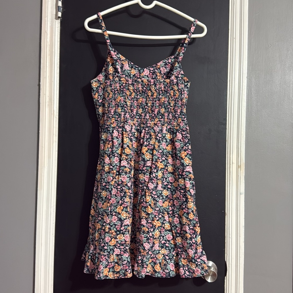 3/$14 Old Navy Floral Linen Blend Cami Mini Dress Size: M Length: 34” - Picture 2 of 7